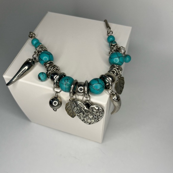 8” Boho silver toned necklace - Picture 3 of 9
